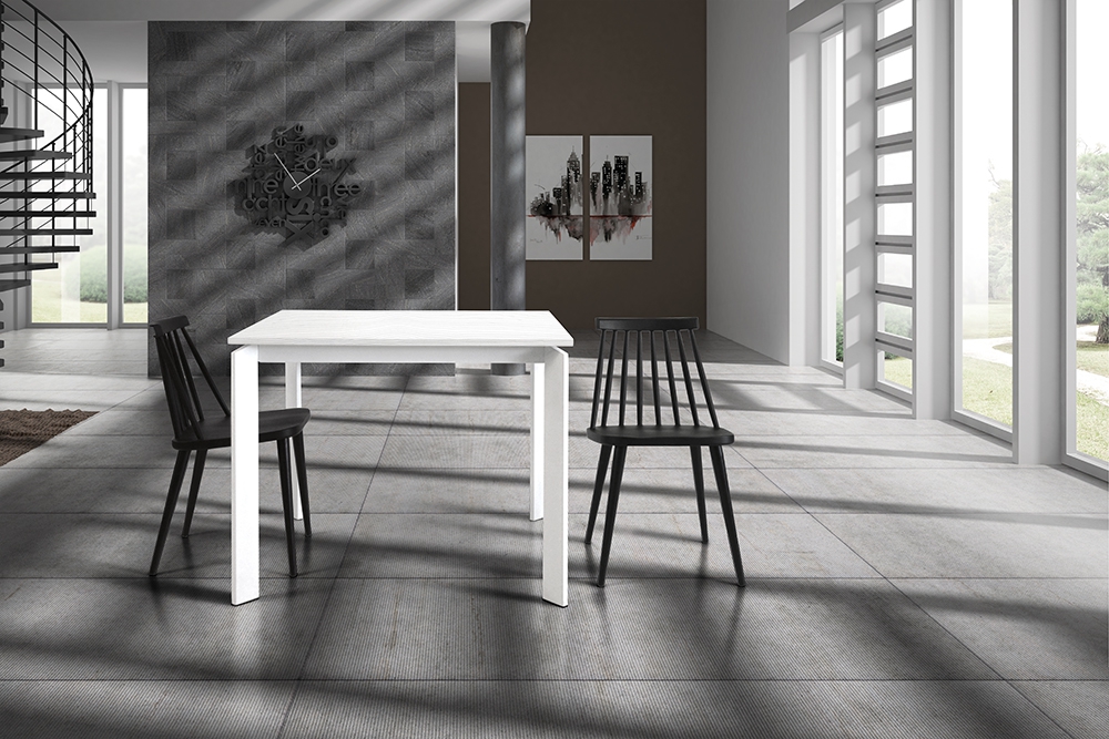 Tavolo dal design moderno in finitura bianca, 90x90