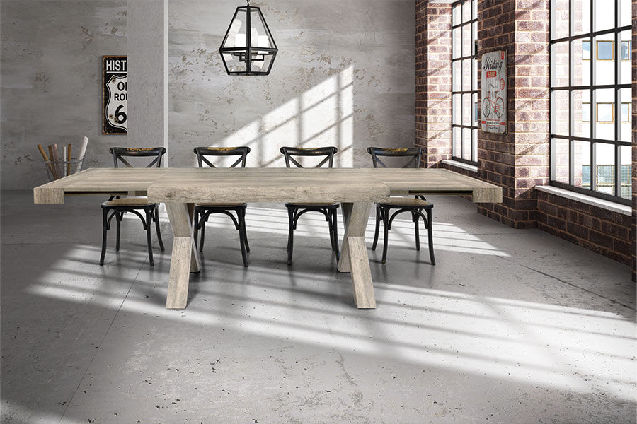 Tavolo in finitura abete spazzolato con 2 allunghe da 50 cm