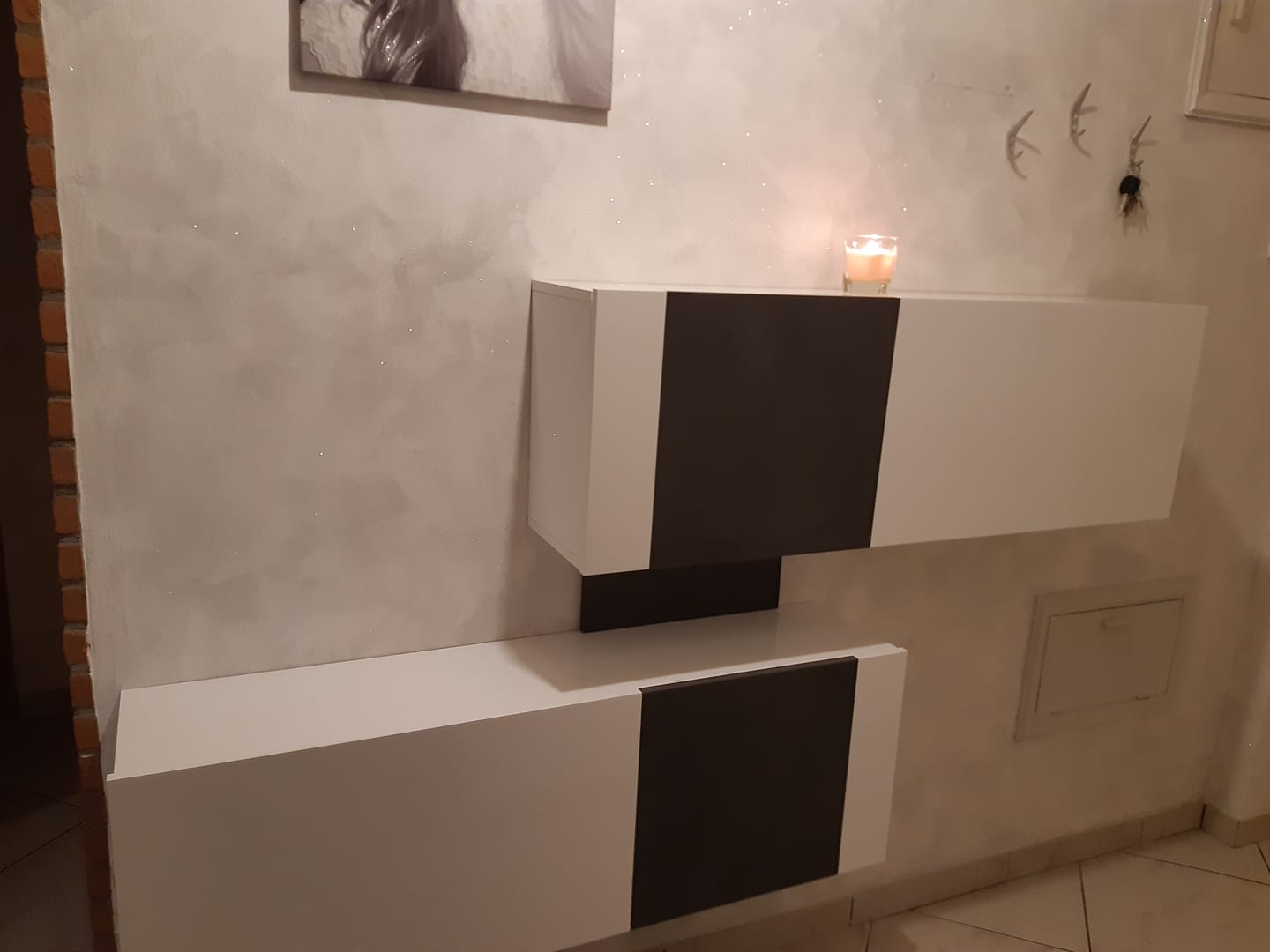 ACQUISTA ANCHE TU Scarpiera doppia, finitura Bianco Lucido e Ardesia