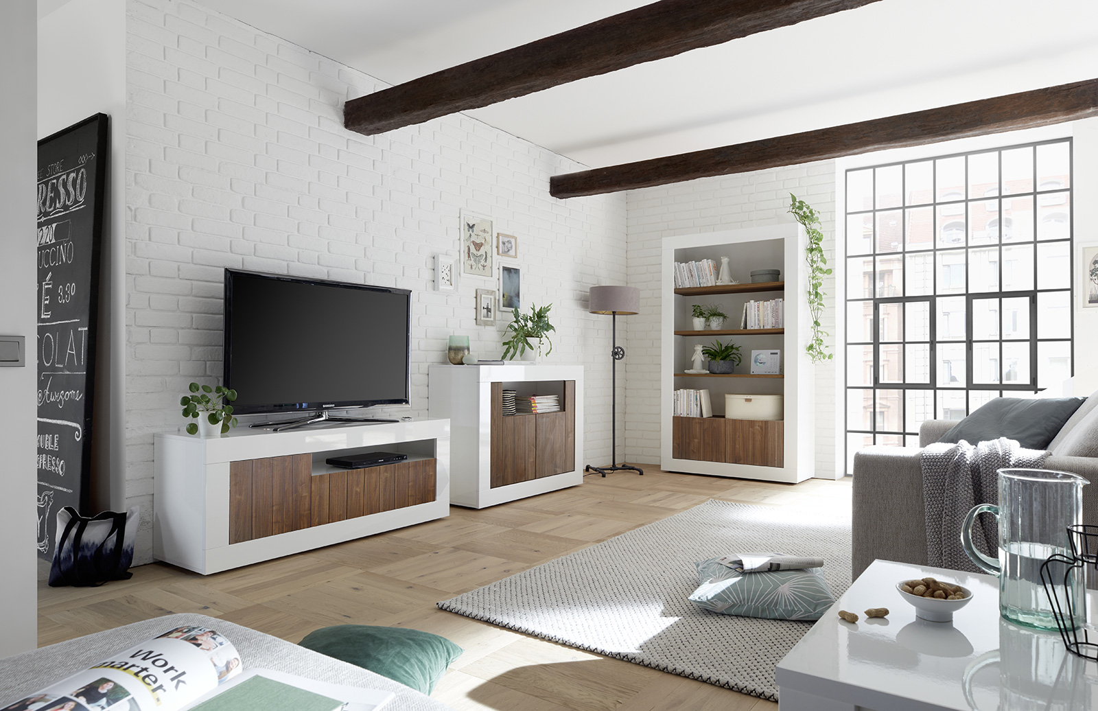 Soggiorno moderno completo con Porta TV, Madia e Libreria, finitura Bianco Lucido e Noce Dark