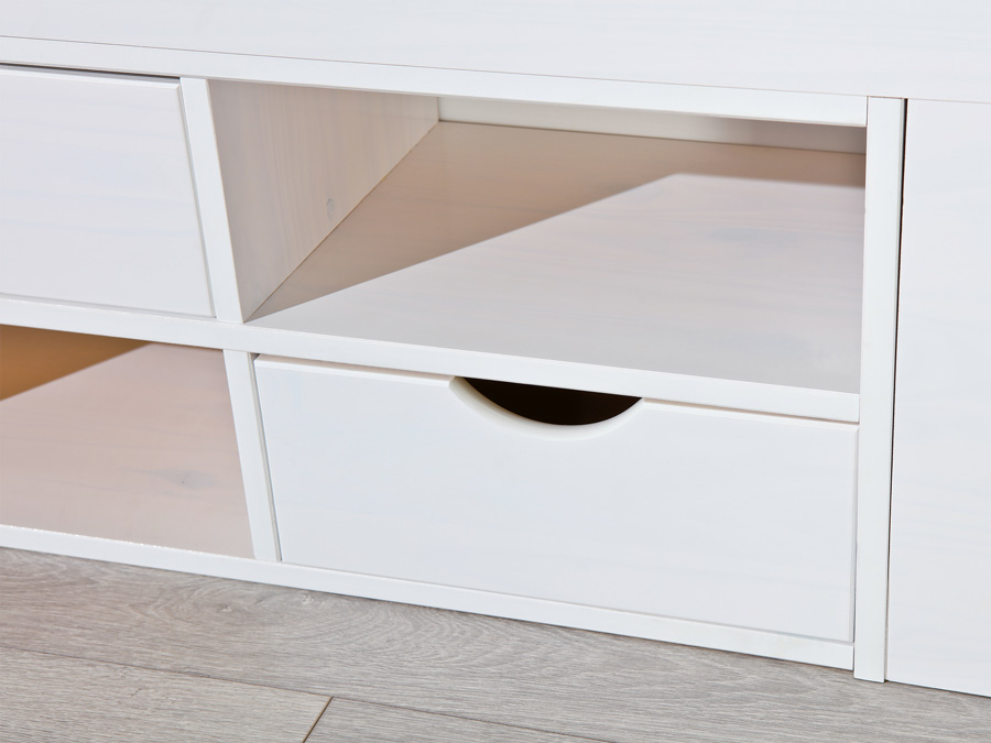 Letto in pino massello colore bianco con vani contenitore e comodino con ruote incluso