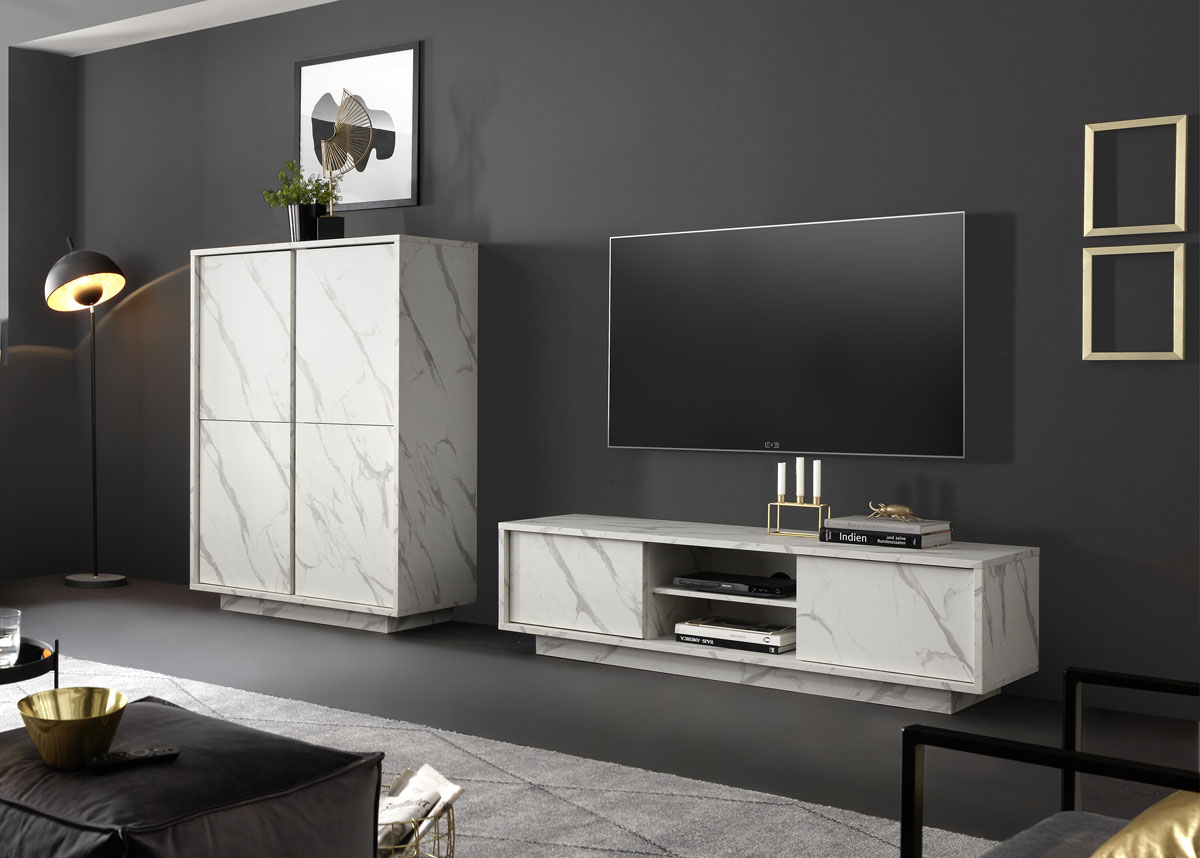 Sala moderna, effetto Marmo Bianco di Carrara, Madia Alta e Porta TV