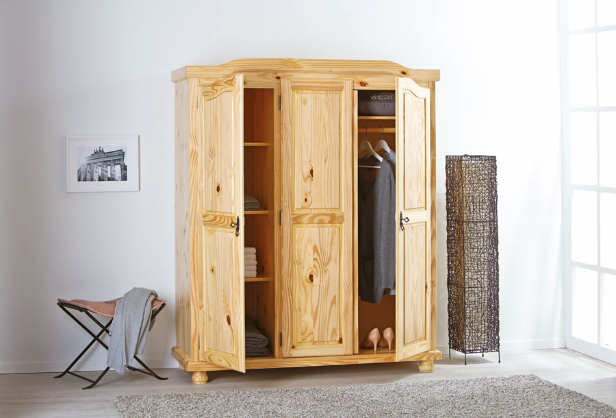 Pratico Armadio tre ante in pino massello naturale