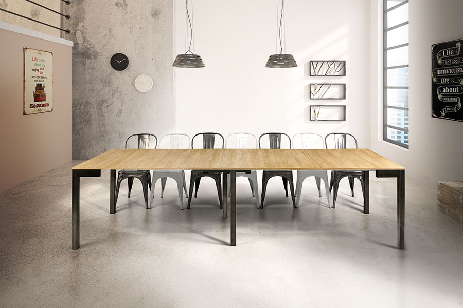 Tavolo consolle allungabile fino a 3 metri, struttura in metallo verniciato nero