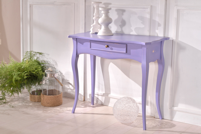 Consolle in legno color lavanda, stile classico con cassetto e gambe sagomate a sciabola 87x77