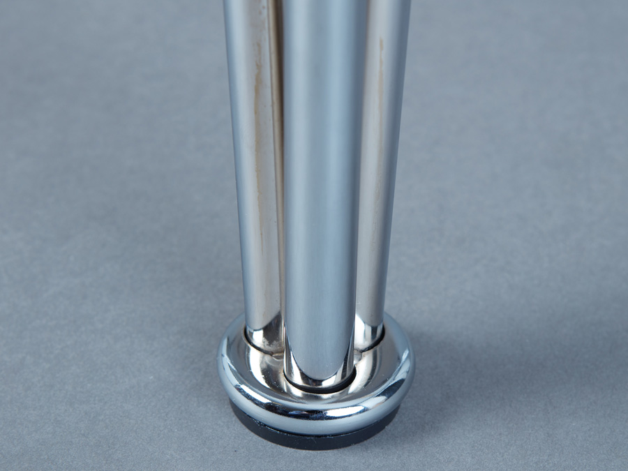 Tavolo rotondo in mdf laccato bianco e metallo, 100x100 cm