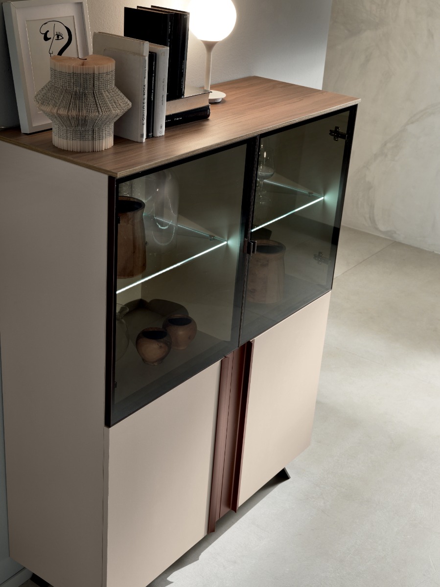 Sala completa composta da vetrina, tavolo e madia 3 ante, Made in Italy