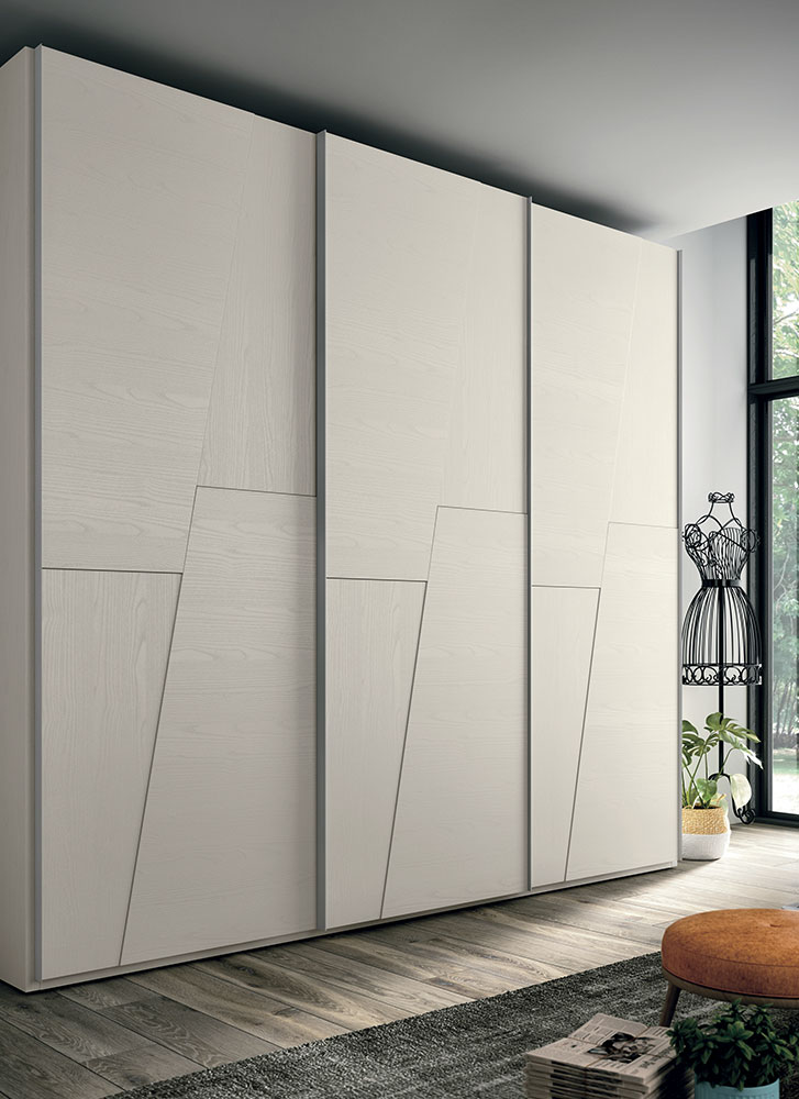 Armadio a 3 ante scorrevoli di alta qualità in finitura Frassinato bianco 