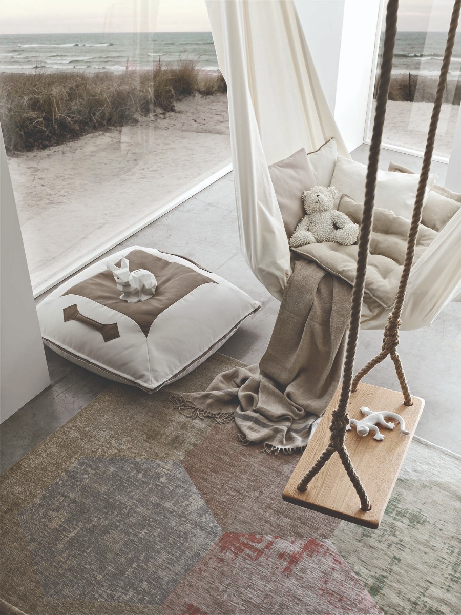 Altalena di design per camera da letto e soggiorno, Made in Italy