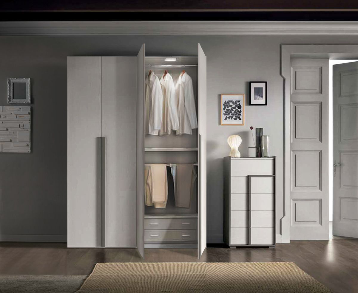 Armadio 4 ante battenti scontato, finitura Noce bianco 