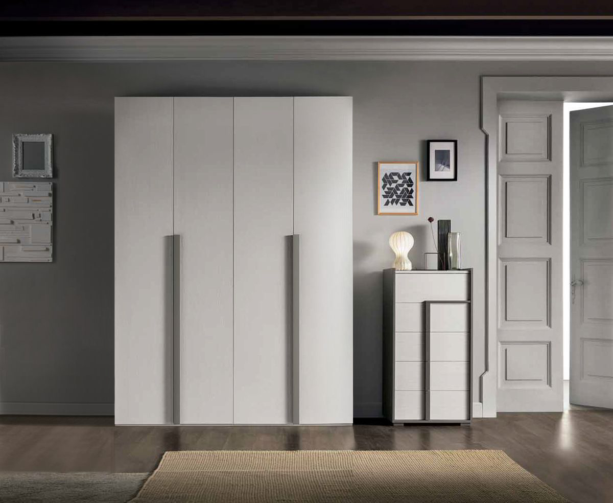 Armadio 4 ante battenti scontato, finitura Noce bianco 