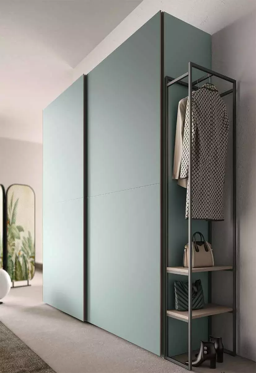 armadio azzurro laccato