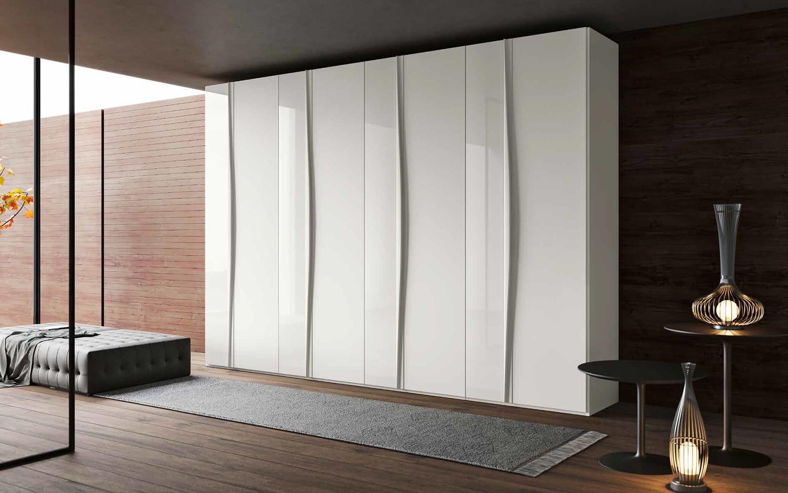Armadio 8 ante Bianco lucido e opaco con maniglioni, design moderno