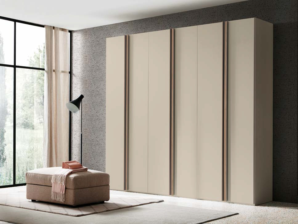 Armadio battente 6 ante, in finitura Cachemire e Noce naturale