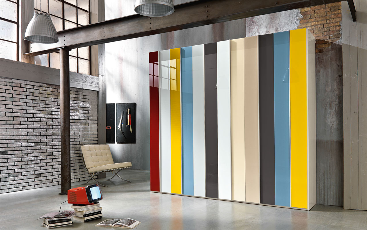 Armadio 6 ante battenti colorato, frontali in vetro e scocca Bianco lucido