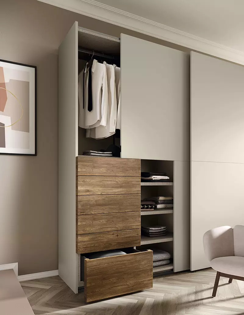 armadio scorrevole con cassetti