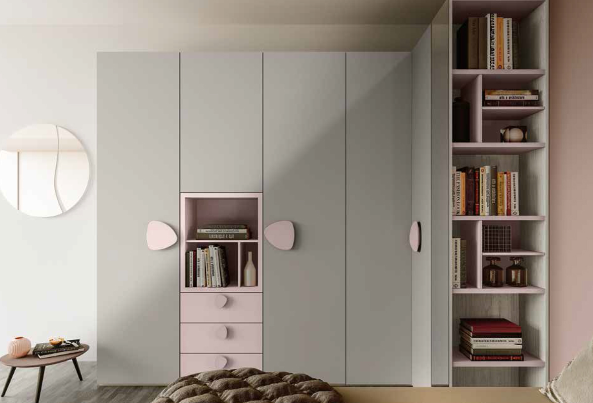 Armadio angolare a 5 ante battenti, finitura Grigio seta e Rosa confetto