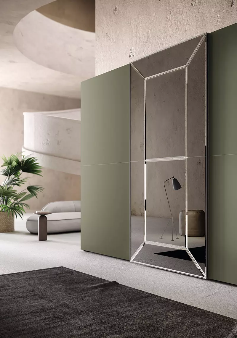Armadio scorrevole laccato Muschio con specchio fumè, 3 ante Zenzero Shop