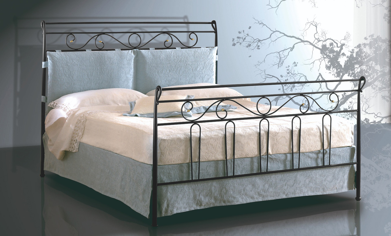 Letto matrimoniale Fred  in ferro battuto in finitura Nero satinato