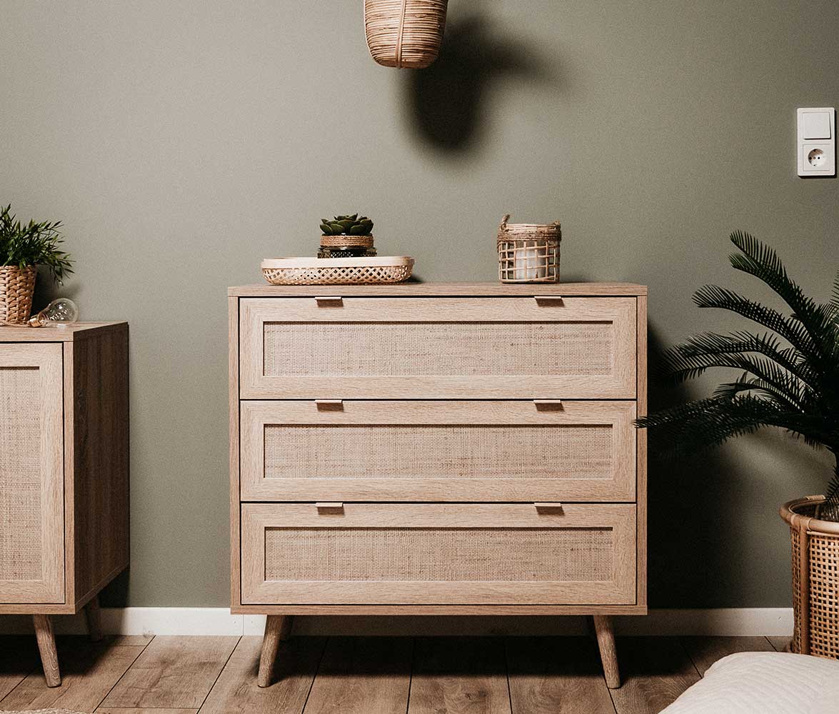 Cassettiera Kara con 3 cassetti in finitura Quercia e Rafia