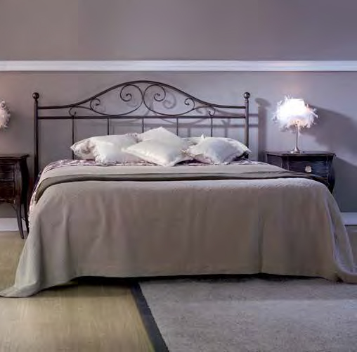 Letto in ferro battuto  Verdi color marrone anticato oro, made in Italy