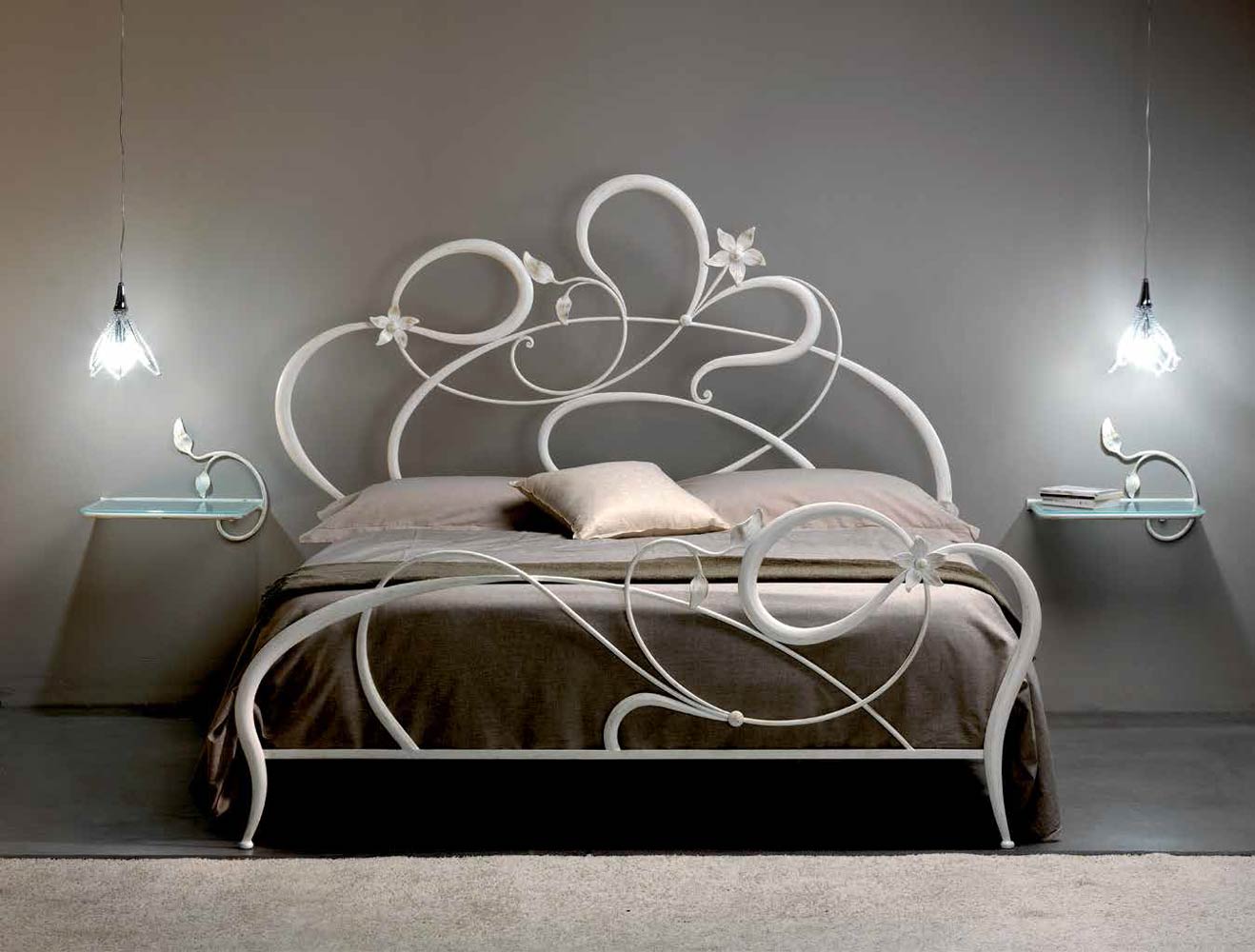 Letto in ferro battuto  Chopin, color marrone anticato oro, made in Italy