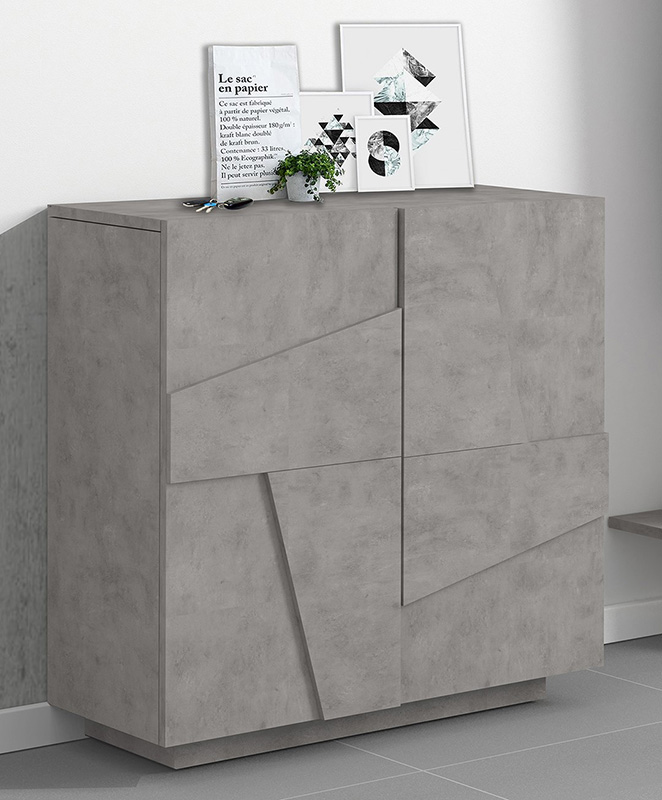 Ingresso moderno con scarpiera, appendiabiti e madia in finitura Beton