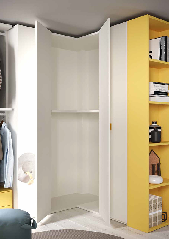 Cameretta con letto a castello e armadio angolare in Girasole e Bianco frassino