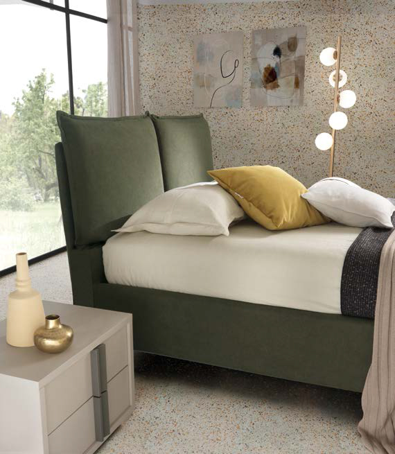 Camera matrimoniale con armadio, comò e comodini in Cachemire e Grigio londra