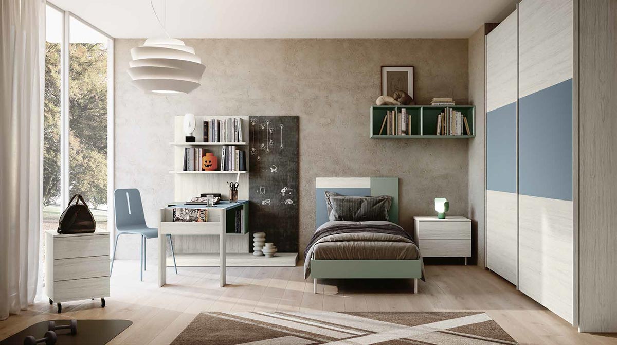 Zona studio con lavagna, finitura Bianco altea e Carta da zucchero