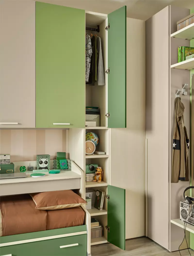 camera con ponte e angolo verde