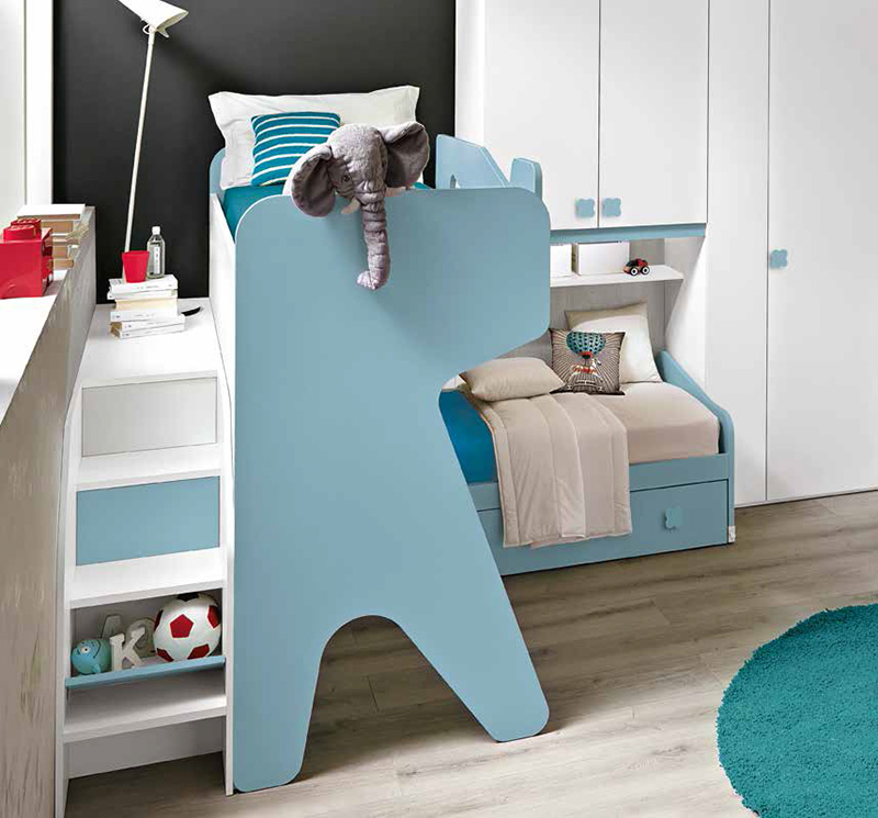 Cameretta soppalco angolare con passerella, finitura Bianco frassino, Celeste e Gessato cenere