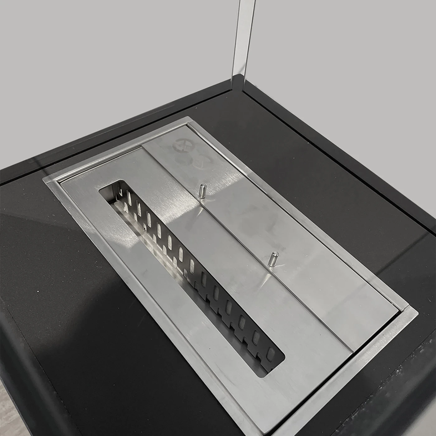 Camino a bioetanolo da terra nero economico