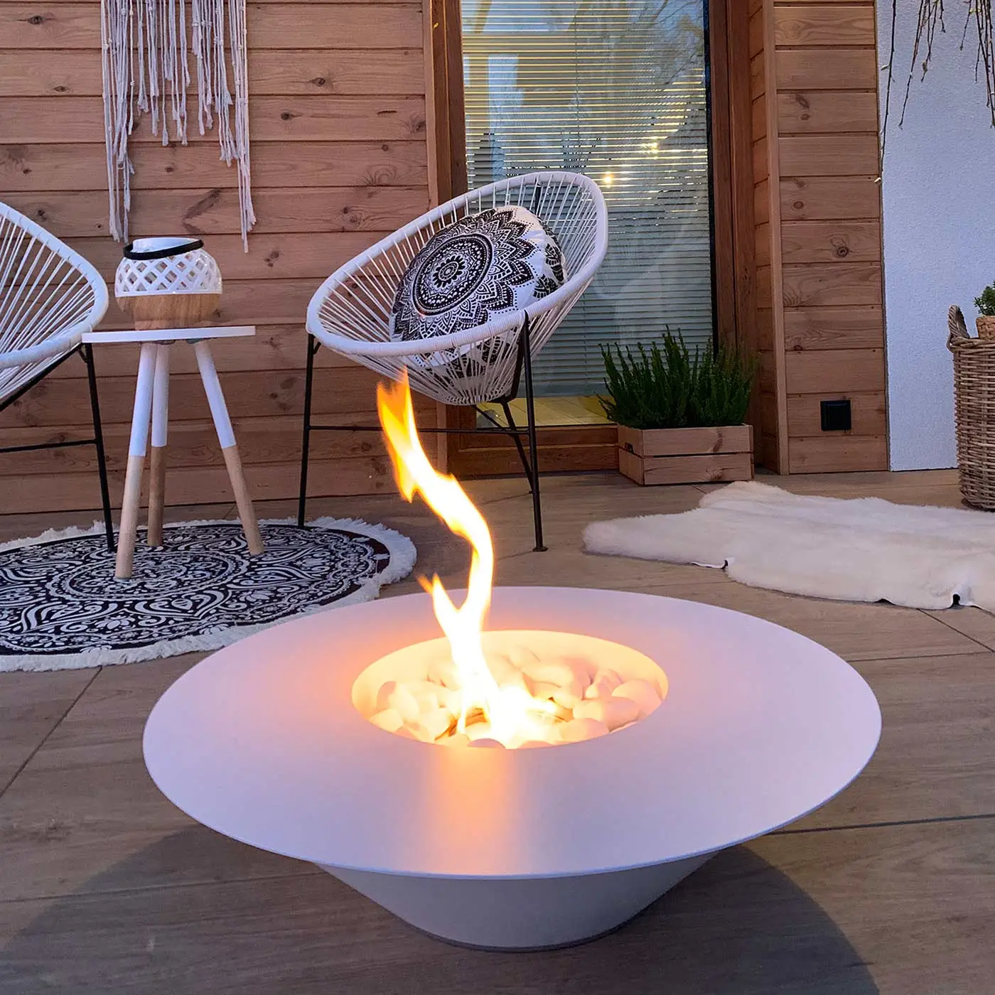 camino braciere bianco da terra