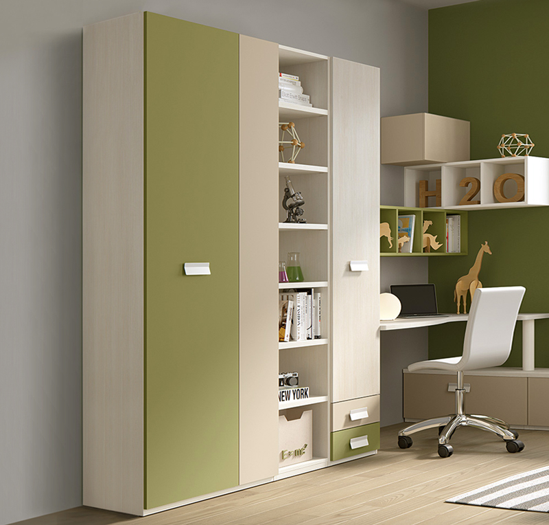 Armadio con 3 ante battenti, 2 cassetti e libreria in finitura LACCATO con struttura in Olmo