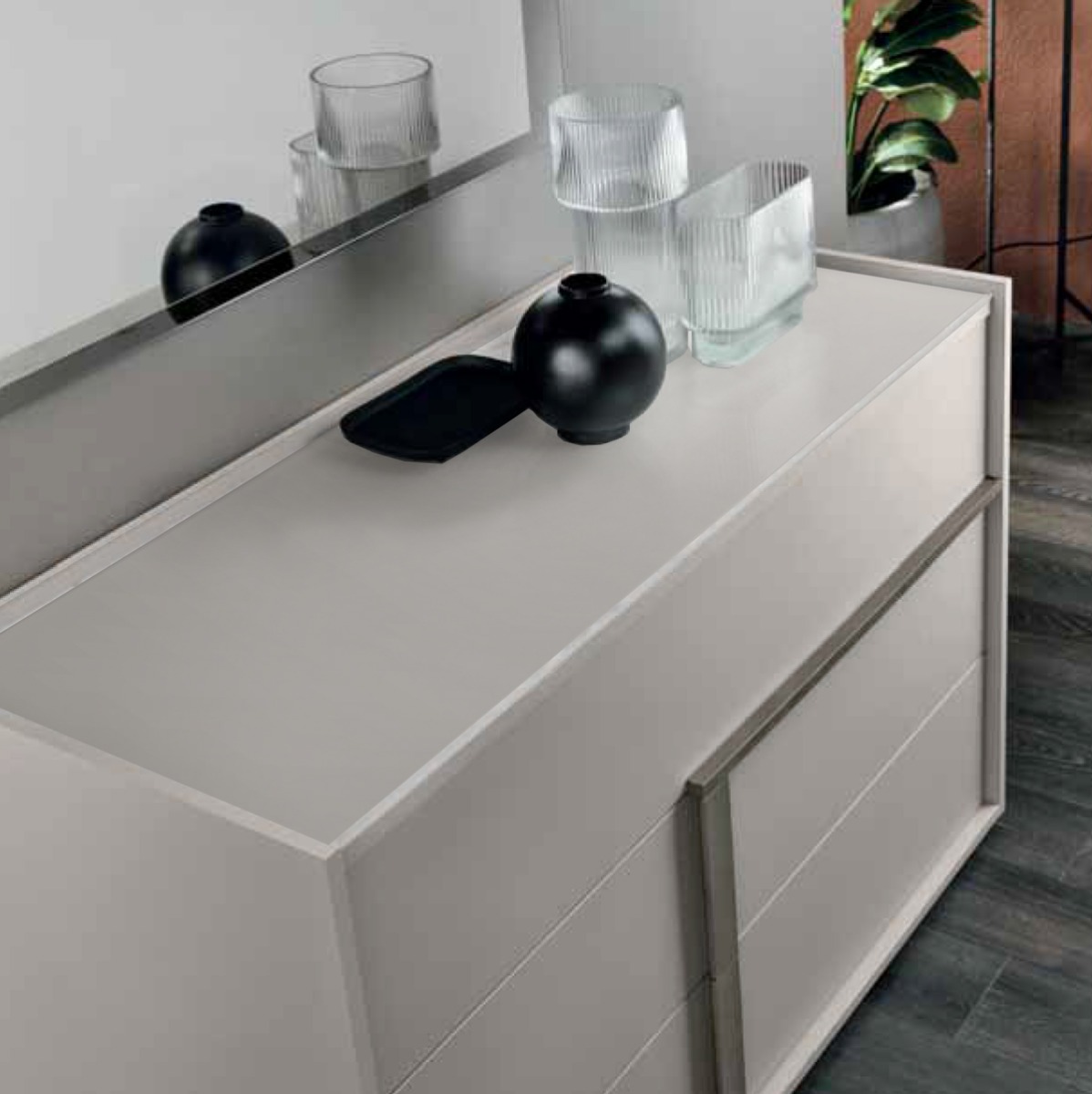 Set Garda con comò e comodini in finitura Noce bianco