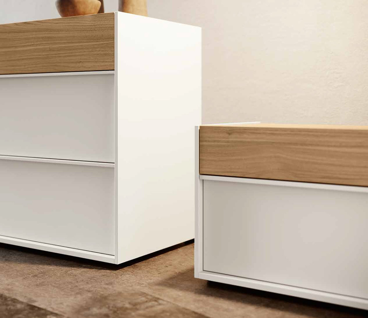 Comò moderno Bali, finitura Bianco laccato opaco e Noce biondo