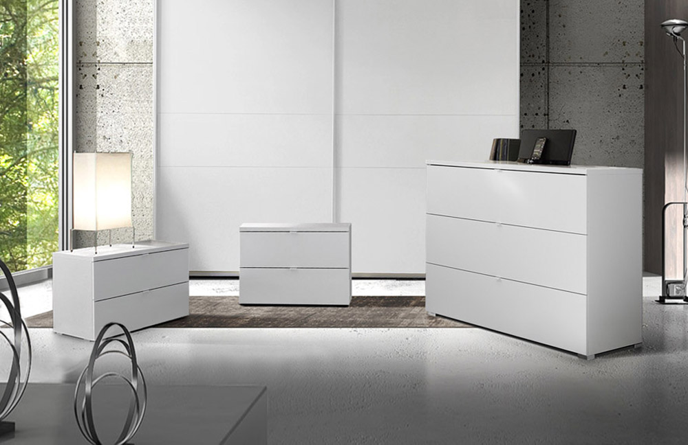 Set Comò e 2 comodini, design moderno, finitura bianco opaco
