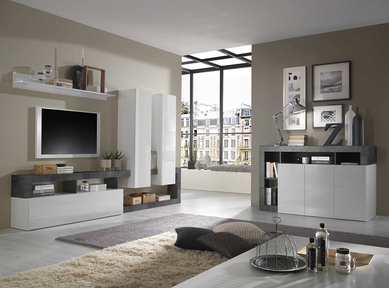 Soggiorno di design composto da parete attrezzata e madia a 3 ante in finitura bianco e ossido