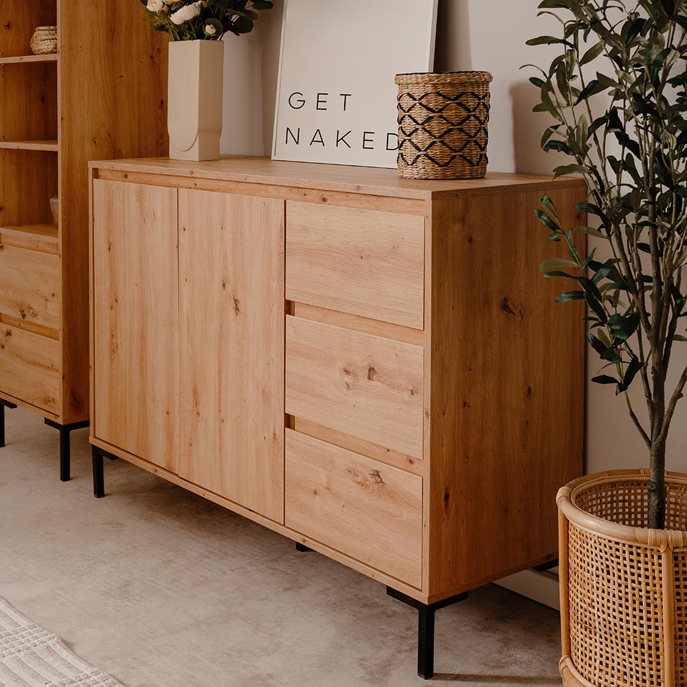 madia credenza industry