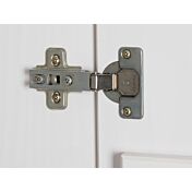 Armadio con 3 ante battenti e 2 cassetti in finitura bianco