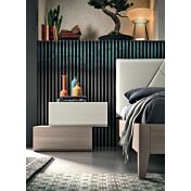 Elegante e moderno Comodino particolare con 2 cassetti di alta qualità in finitura Frassinato bianco e Olmo