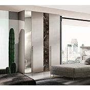 Armadio battente 4 ante con anta a specchio, in finitura Marmo nero e Grigio seta