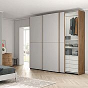Armadio scorrevole a 3 ante in finitura Grigio dorian e Rovere cognac