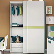 armadio bianco luce e verde