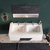 bagno stile moderno con specchi