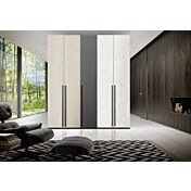 Armadio moderno L.226 a 5 ante battenti H.257, finiture Noce brina, Cemento Artico e Grigio Titanio