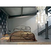 Letto in ferro battuto Schubert, colore bianco anticato oro, made in Italy