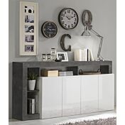 Credenza Madia a 4 ante con un ripiano in finitura bianco laccato lucido e ossido