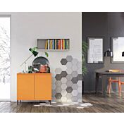 Madia moderna 2 ante con piedini in titanio, finitura Papaya